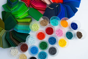 COLORES EN PLASTICO